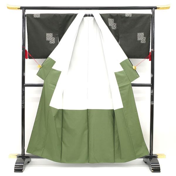 Amazon.co.jp: 本場奄美大島紬 本場大島紬 着物 愛加那絣 牧絹織物